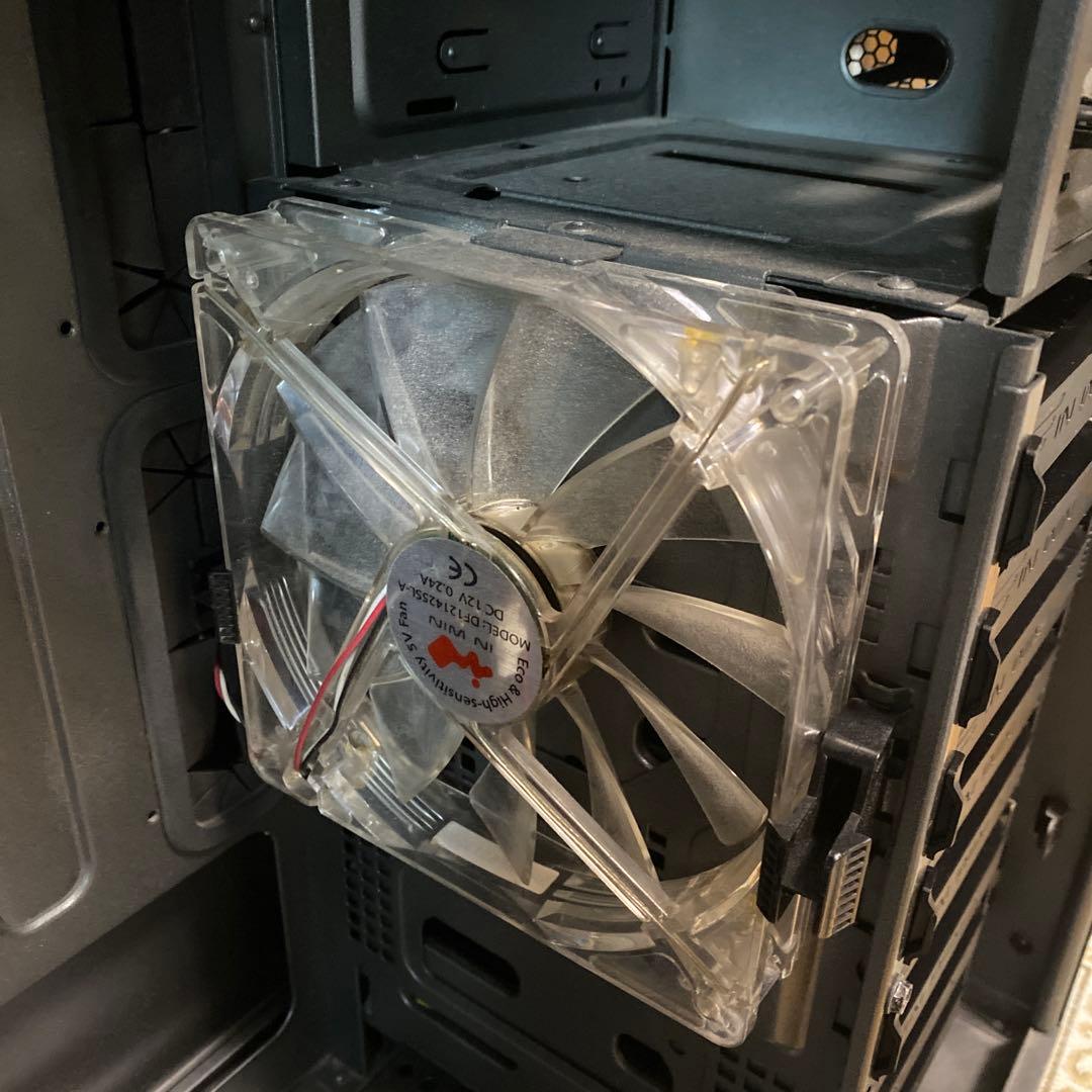 In Win GRone Grey PCケース