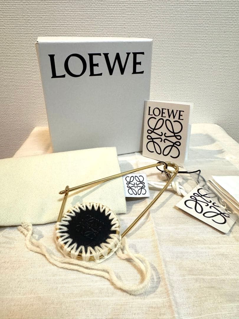 【新品・未使用】LOEWE ロエベ メカノピン ゴールド アクセサリー 正規品