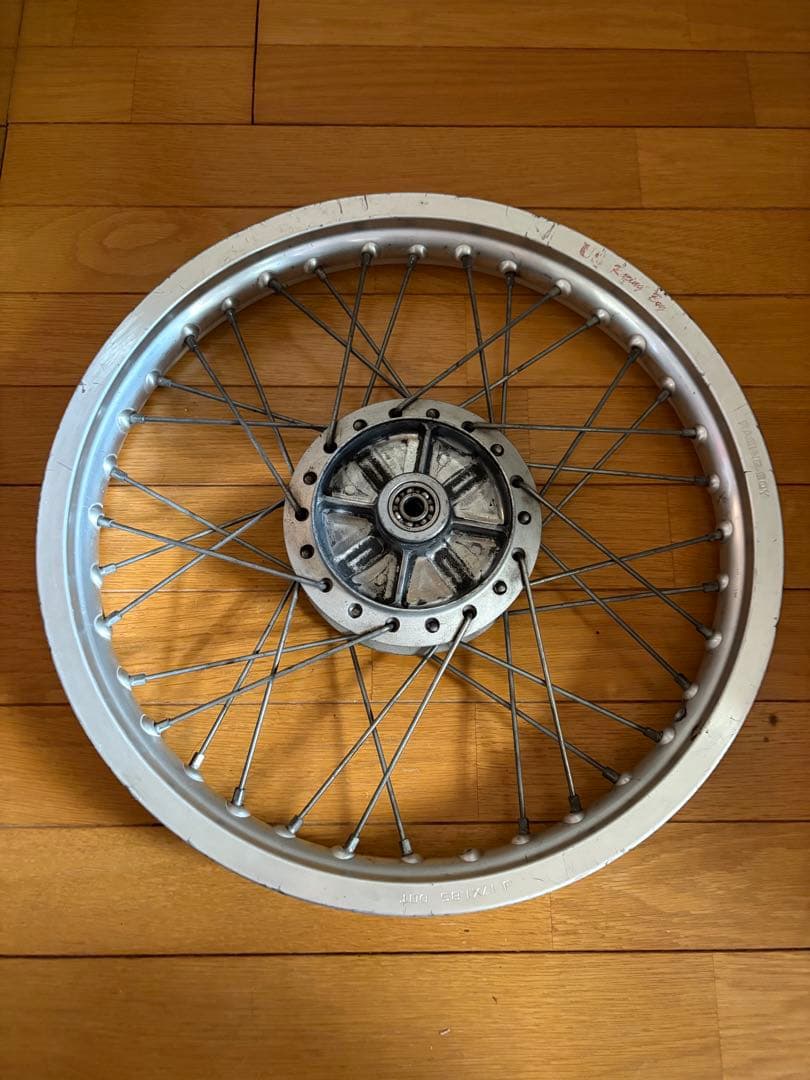 スポークホイール シルバー 使用感あり