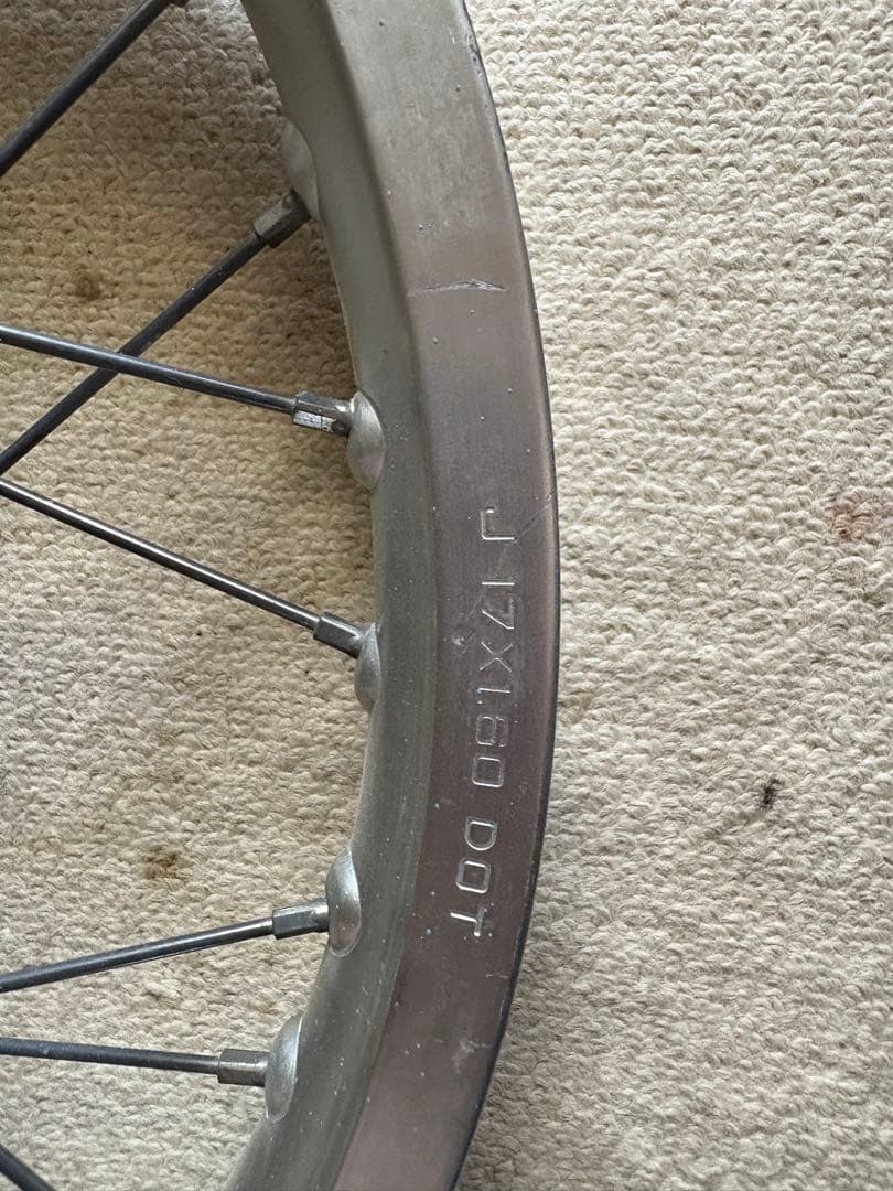 スポークホイール シルバー 使用感あり