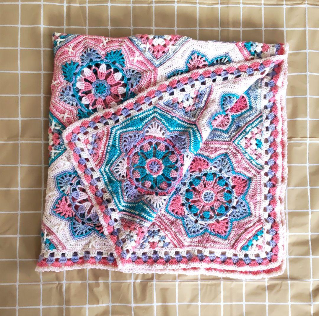 C427　手編みマルチカバー　ブランケット　モチーフ編み　モチーフ繋ぎ　大判