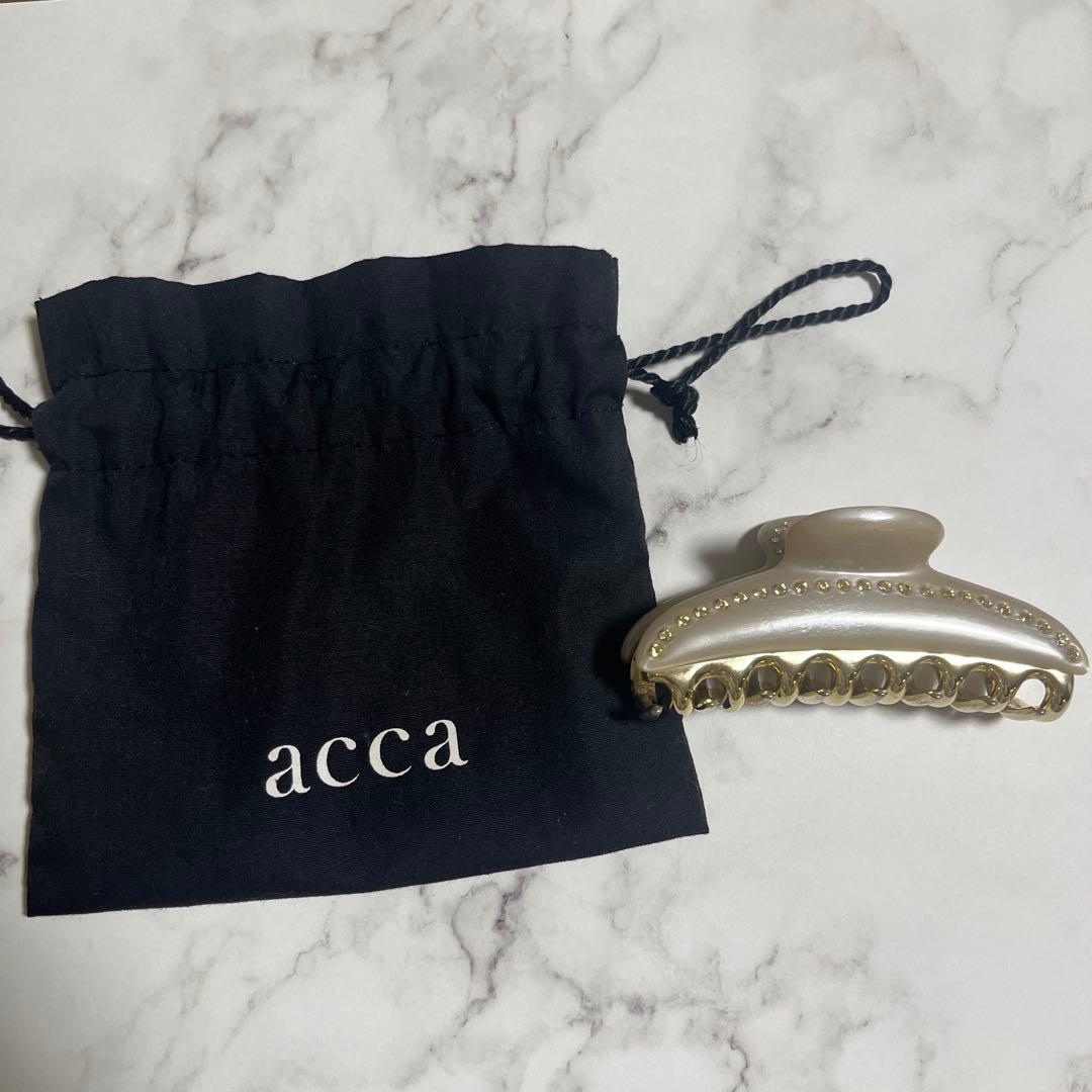 acca パールホワイト ヘアクリップ