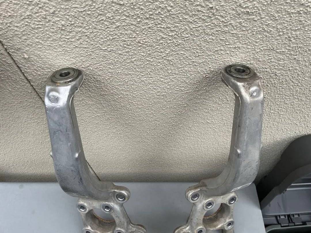 マークX130系 純正ナックル 左右セット