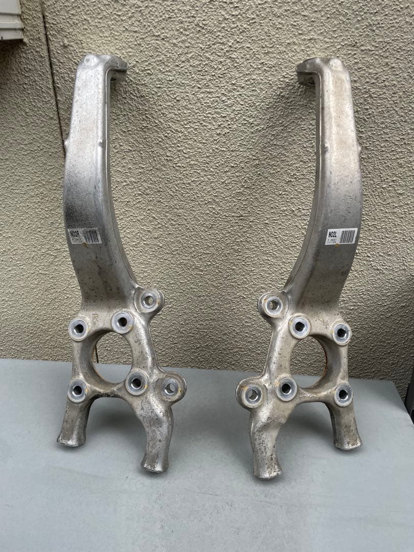 マークX130系 純正ナックル 左右セット
