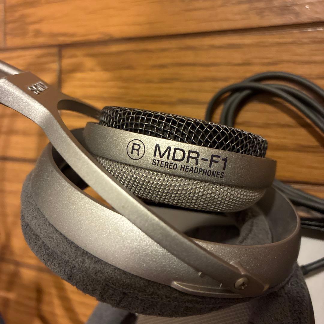 SONY MDR-F1 フルオープン型ヘッドホン