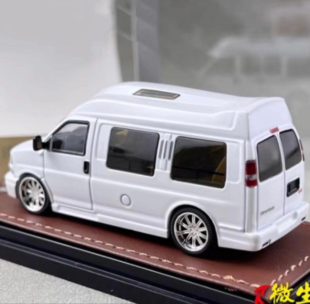 GOC 1/64 GMC SAVANA サバナ サバンナ 白 ホワイト アメ車