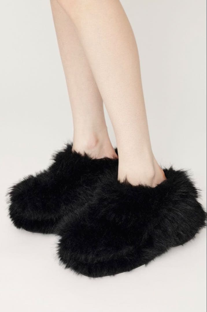 【美品】SLY 厚底ロングファーサンダル　M