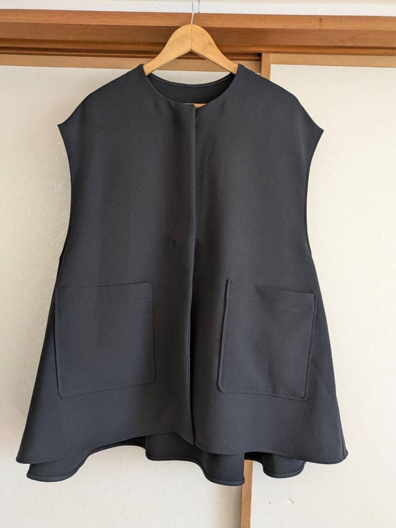 未使用近　ビアズリー ポケットジレ　ブラック　定価27,500