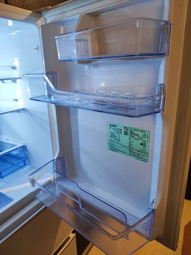 美品 三菱 冷蔵庫 MR-CX27G ホワイト 272L