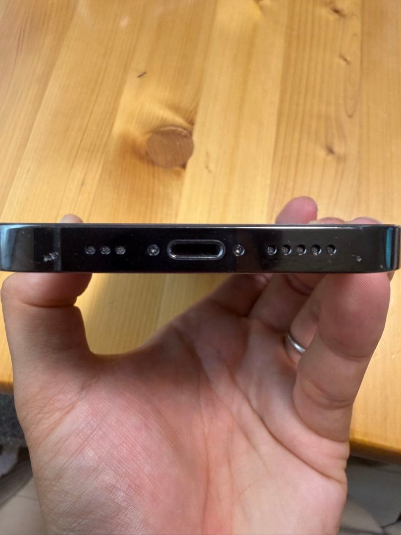 期間限定価格iPhone 13 Pro 256GB SIMフリー　ケース付き