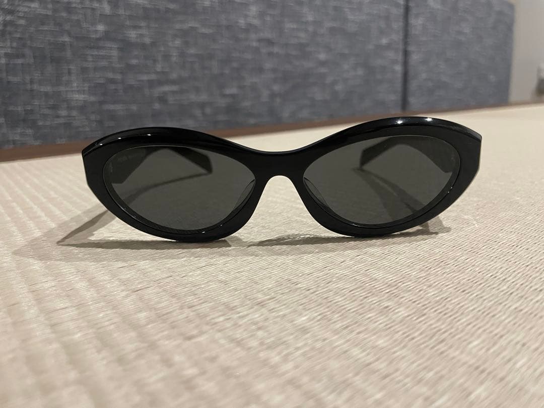 【美品】PRADA プラダ シンボルサングラス SPR 26Z レディース