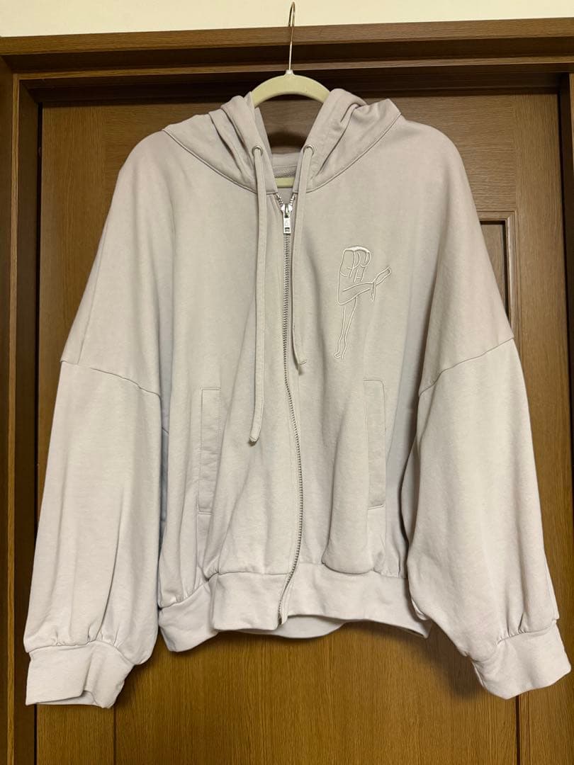 fiction tokyo ハートジップアップフーディー