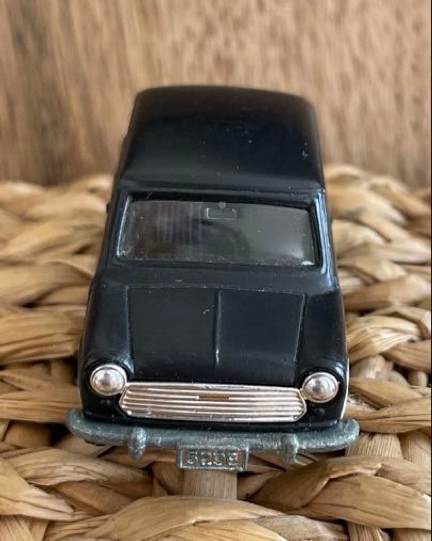 〈トミカ〉F8 ミニクーパー 丸栄特注 艶消黒 (日本製)