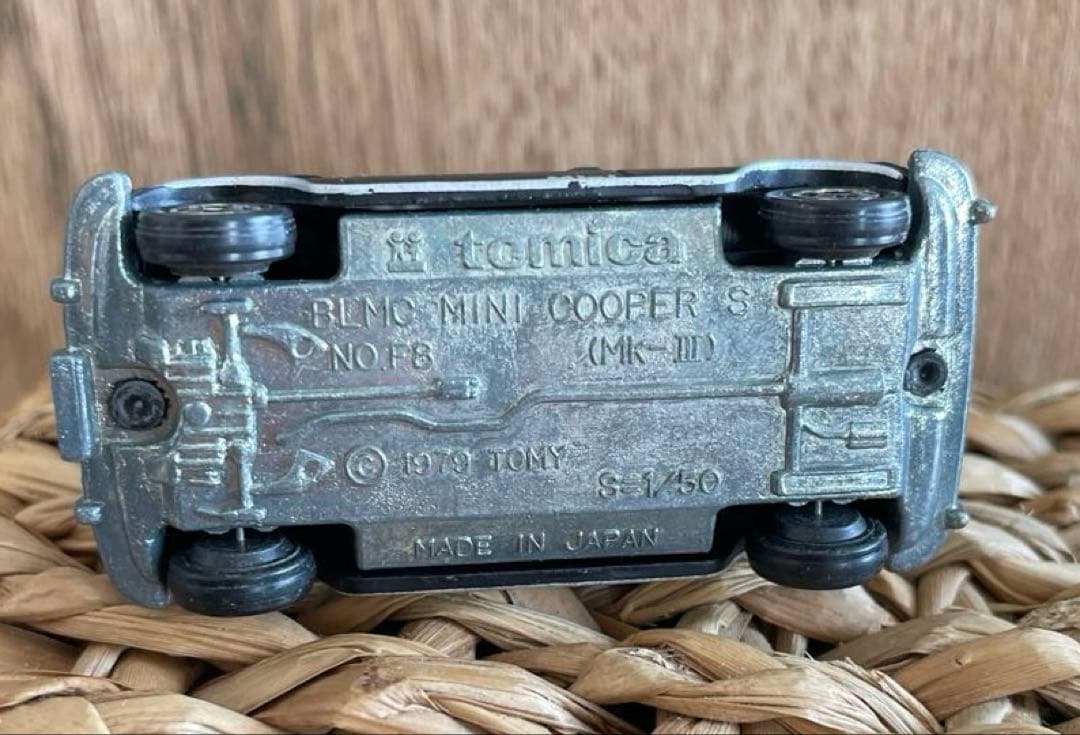 〈トミカ〉F8 ミニクーパー 丸栄特注 艶消黒 (日本製)