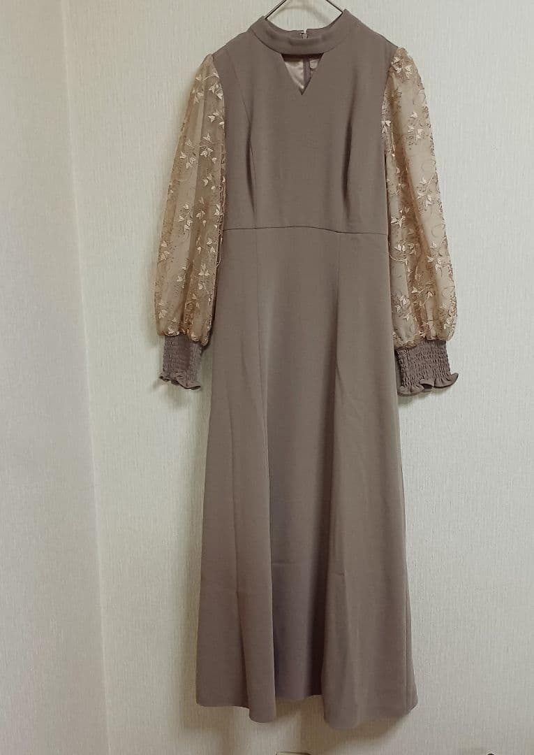 ANDRESD アンドレスド スリーブエンブロイダリードレス ベージュS