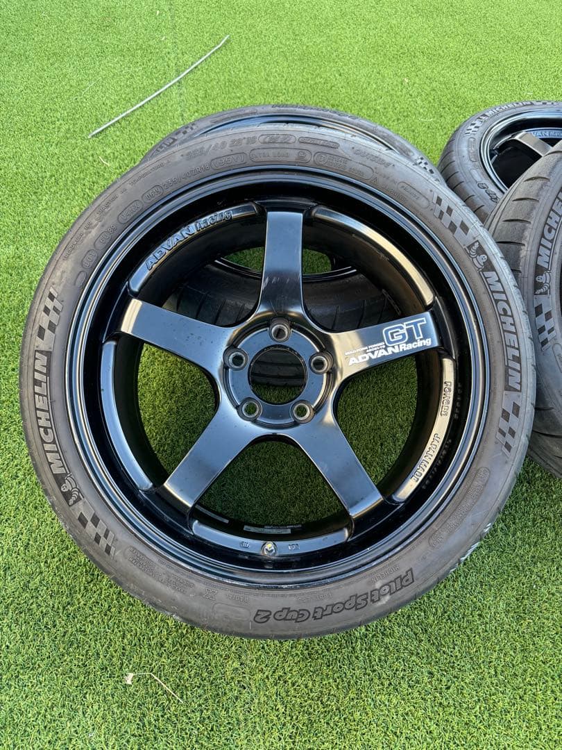 ADVAN Racing GT 18インチ　8.5J +38 4本