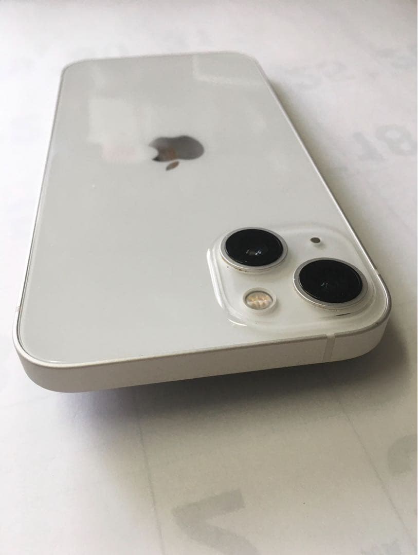 Apple iPhone 13 本体 ホワイト