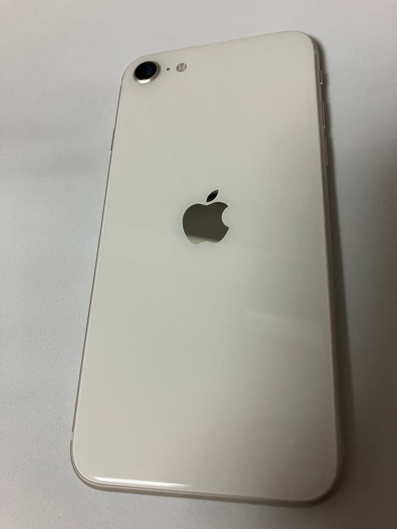 た*ん様 美品Apple iPhone SE第3世代 バッテリー100% SIM
