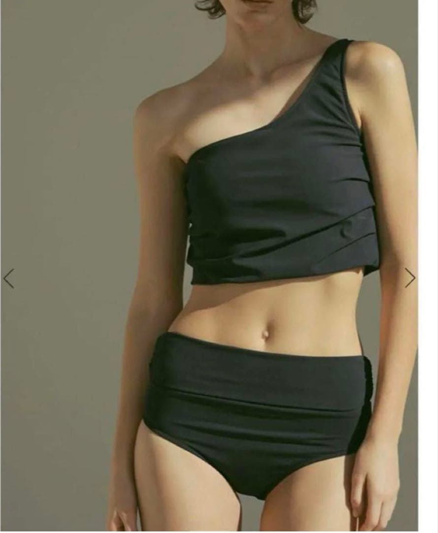 【ETRE TOKYO】新品未使用　セパレート水着