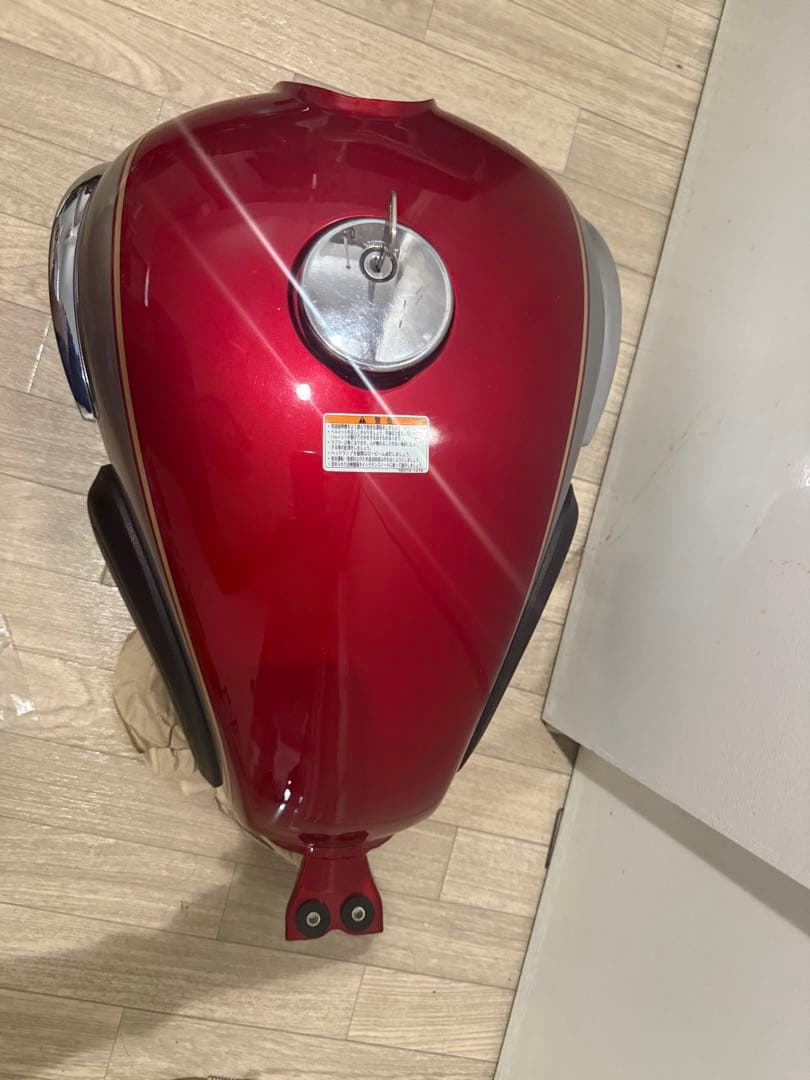 Kawasaki w650 タンク レッド/シルバー 極上