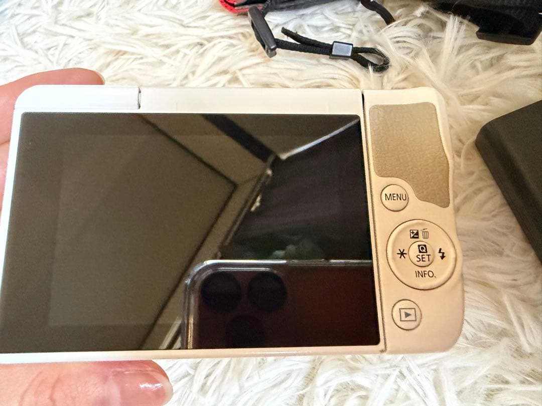 Canon M10 ミラーレスカメラ