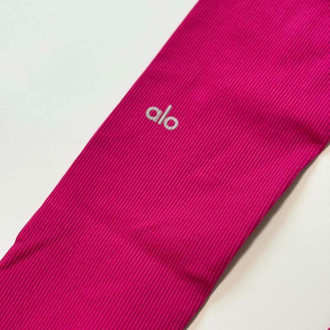 【未使用タグ付き】alo yoga シームレス レギンス XS ピンク
