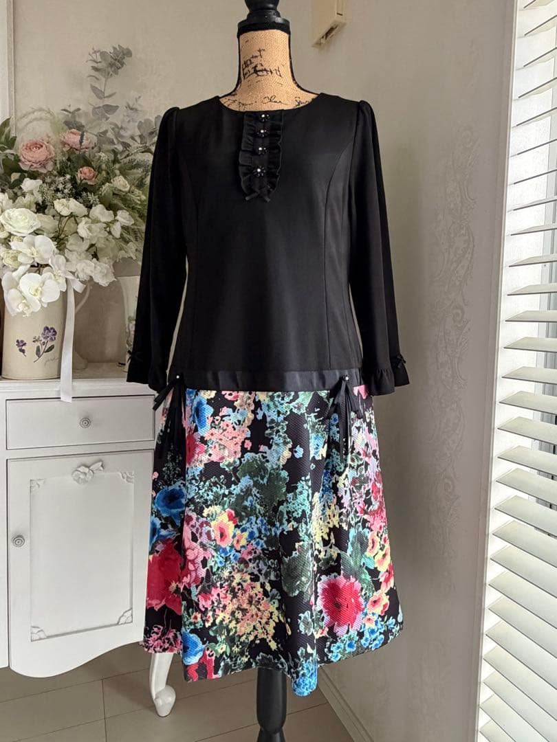 スーパービューティー☆ウエスト切り替え花柄ワンピース☆未使用