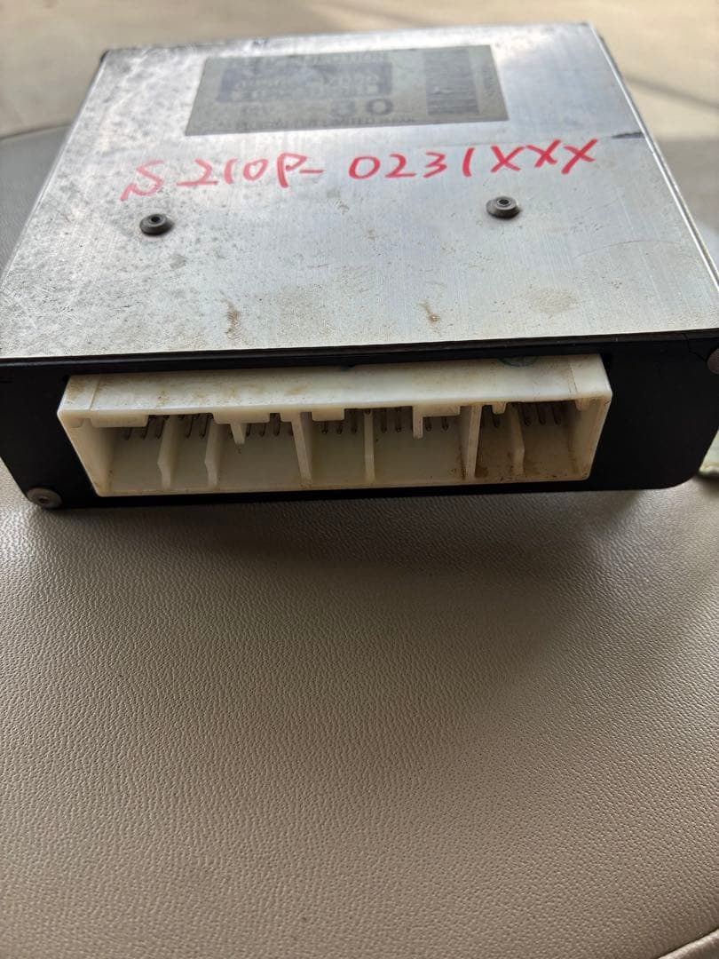 ダイハツS210P ハイゼットトラック エンジンECU 89560-97D80