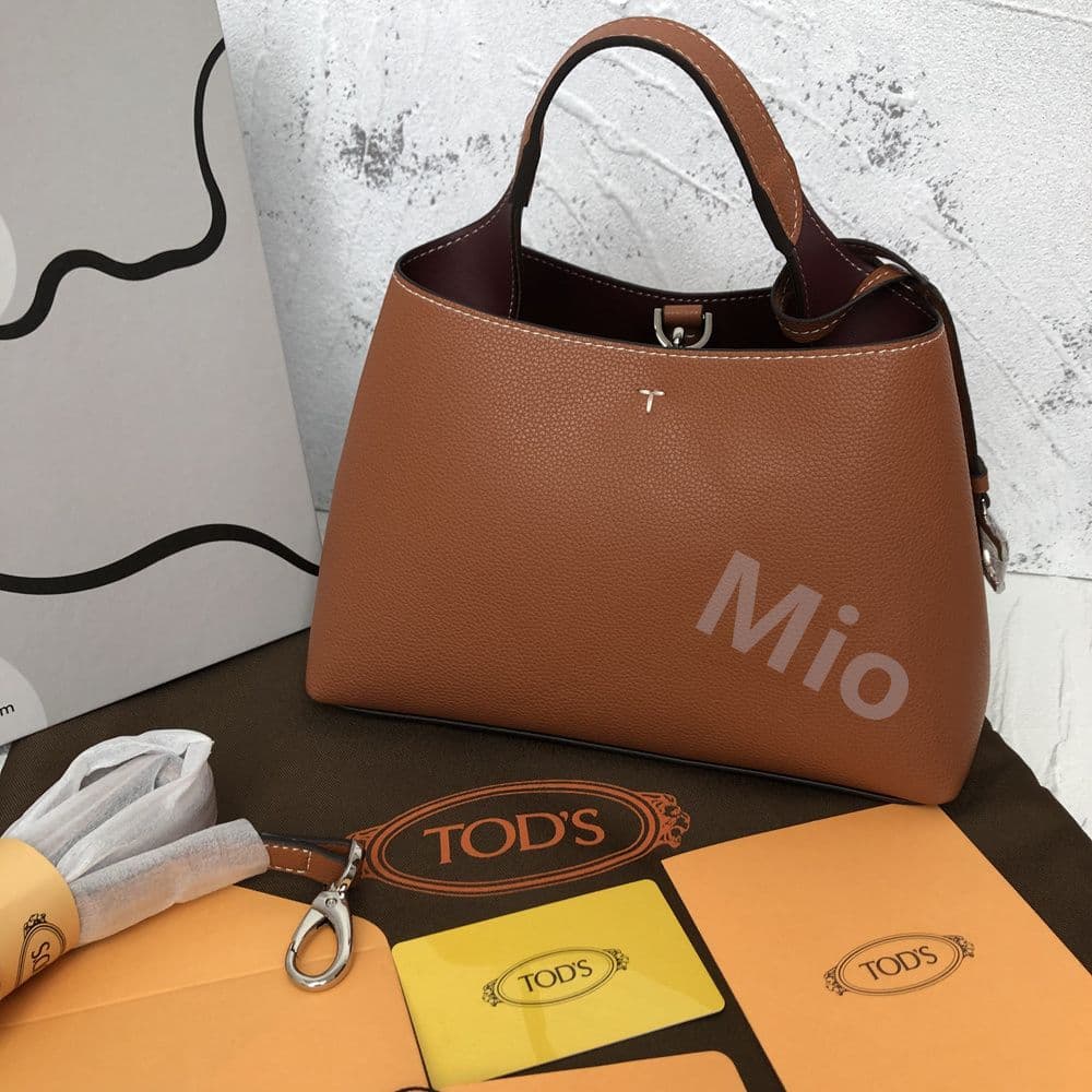 トッズ T タイムレス ショルダーバッグ