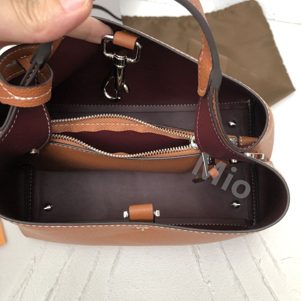 トッズ T タイムレス ショルダーバッグ