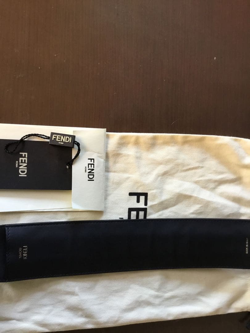 FENDI FFロゴ ストラップスルー