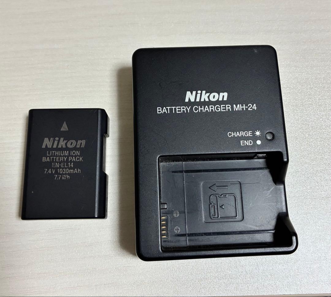 Nikonカメラ「D3200」とAF-S DX NIKKOR 18-55mm