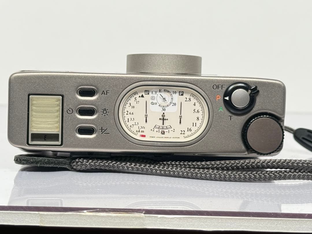 【美品】Nikon ニコン 35ti フィルムカメラ（電池付き）