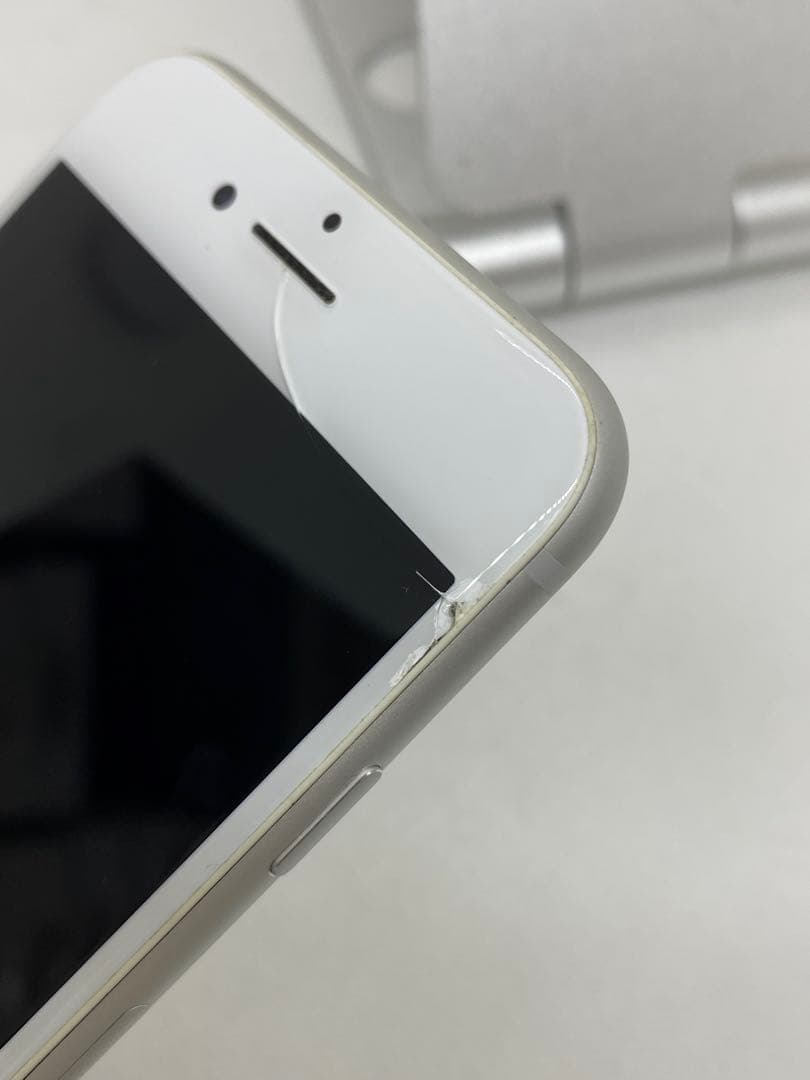 iPhone 8 64GB バッテリー76% 47984