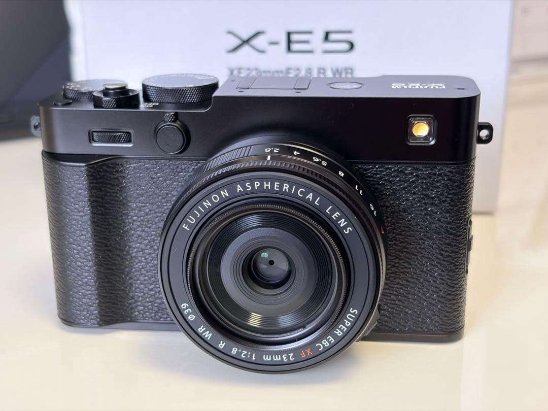 新同品　FUJIFILM X-E5 XF23mmF2.8 R WR レンズキット