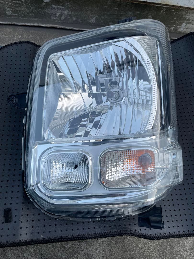 DA17V エブリィ　ヘッドライト　左側　助手席側