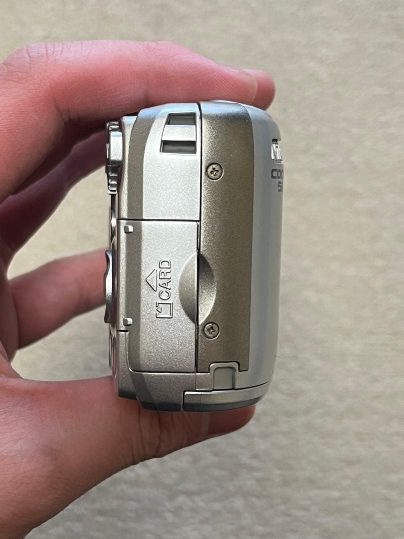 デジタルカメラ Nikon COOLPIX E5600