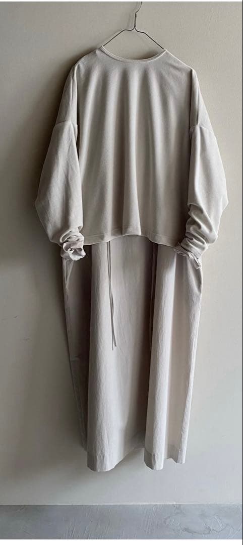 nui mond◯ベロアプルオーバー