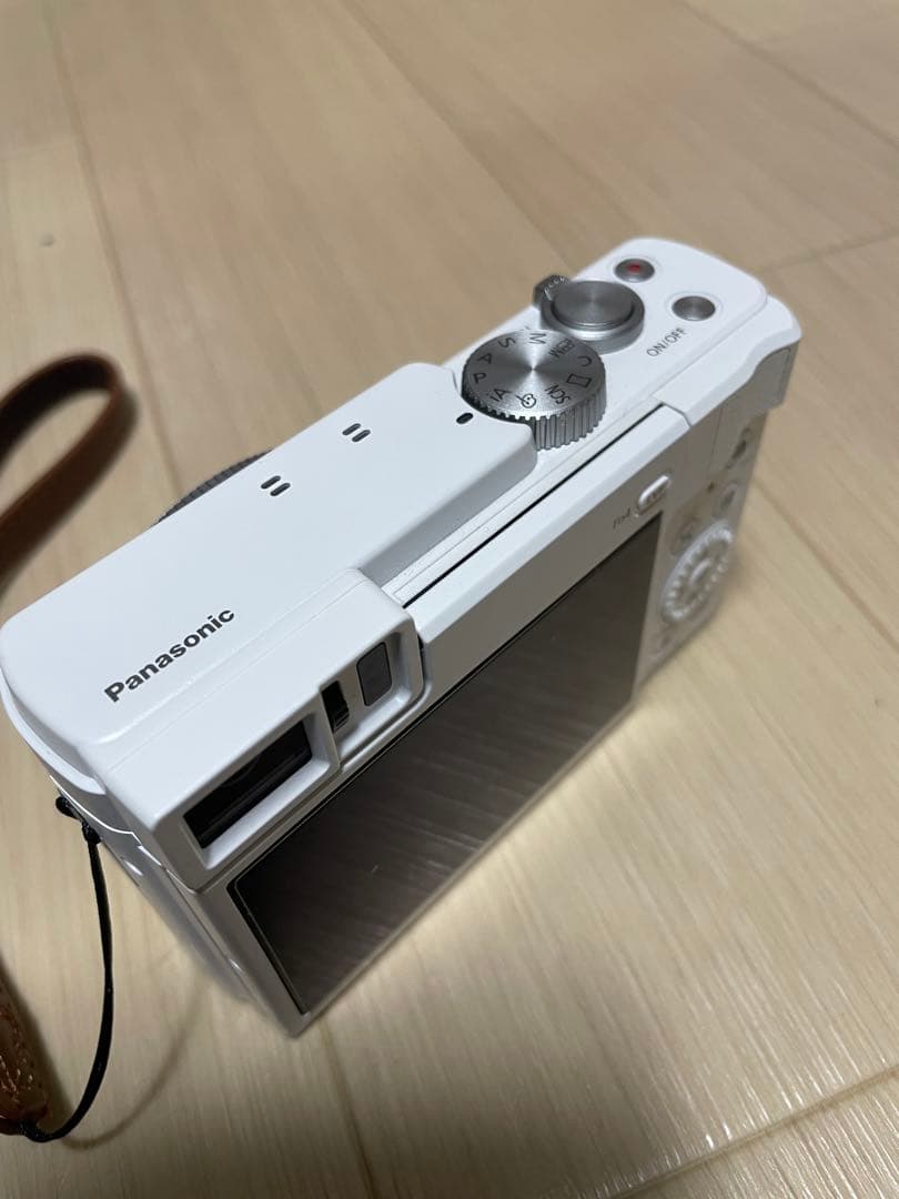 Panasonic DC-TZ95デジタルカメラ ホワイトLEICAレンズ搭載