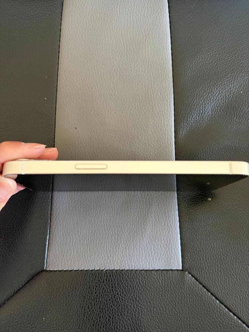 【限定価格】iPhone 13 128GB スターライト