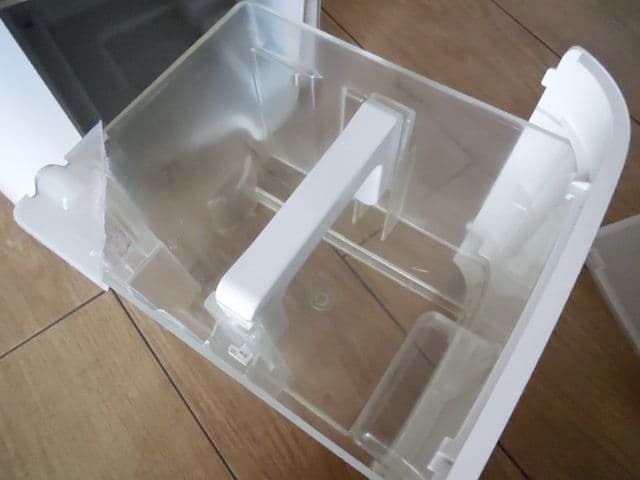 シャープ プラズマクラスター 衣類乾燥除湿機 2016年製 CV-F120-W