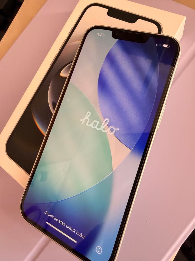 Apple iPhone 16e ホワイト 本体