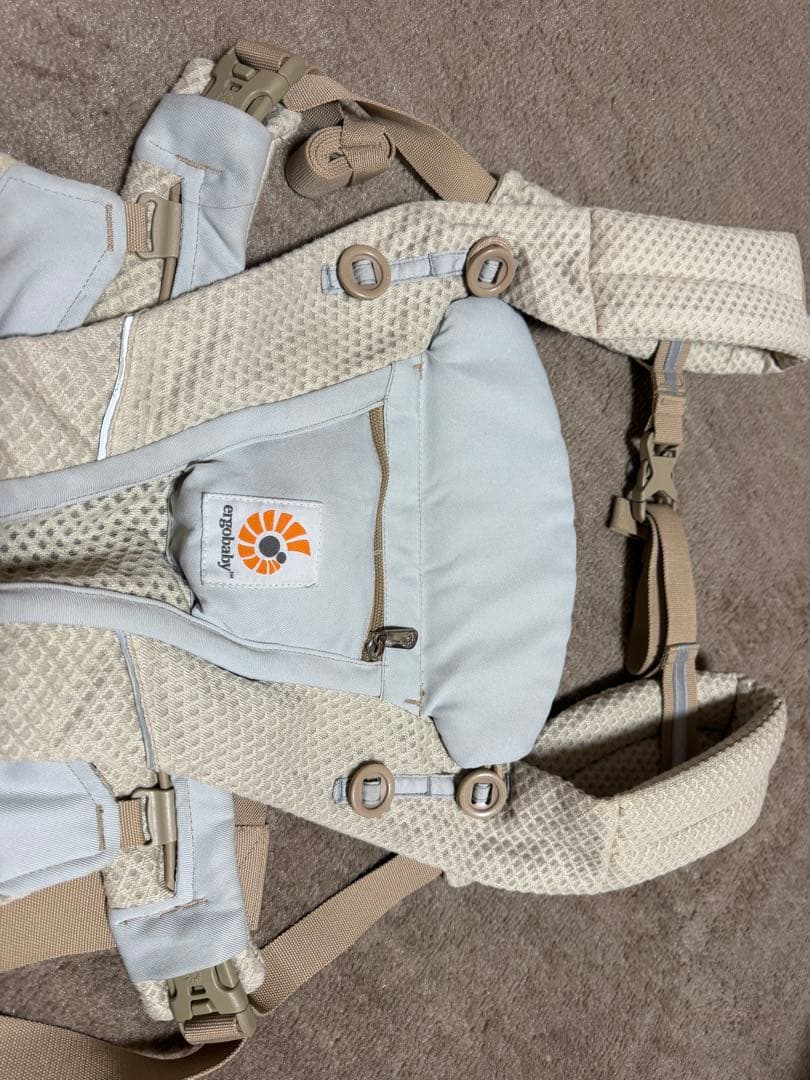 エルゴ　オムニブリーズ　抱っこ紐 サンドベージュ