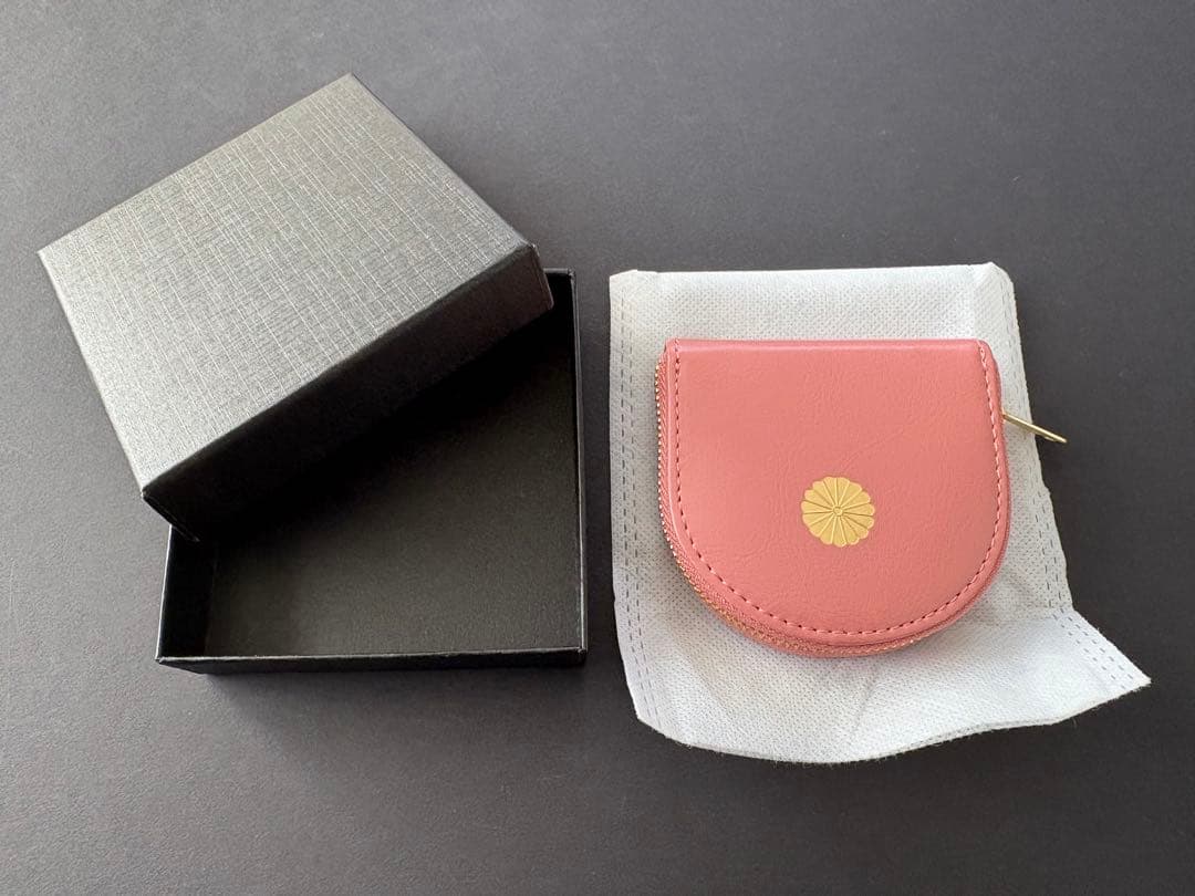 【新品未使用】皇居　馬蹄型の小銭入れ　ピンク