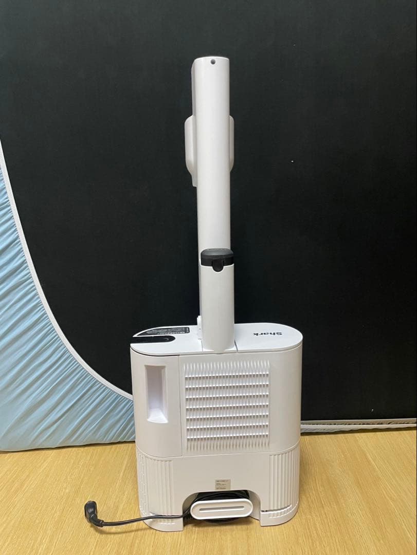 Shark ECO POWER IQ　掃除機　LC551JBK