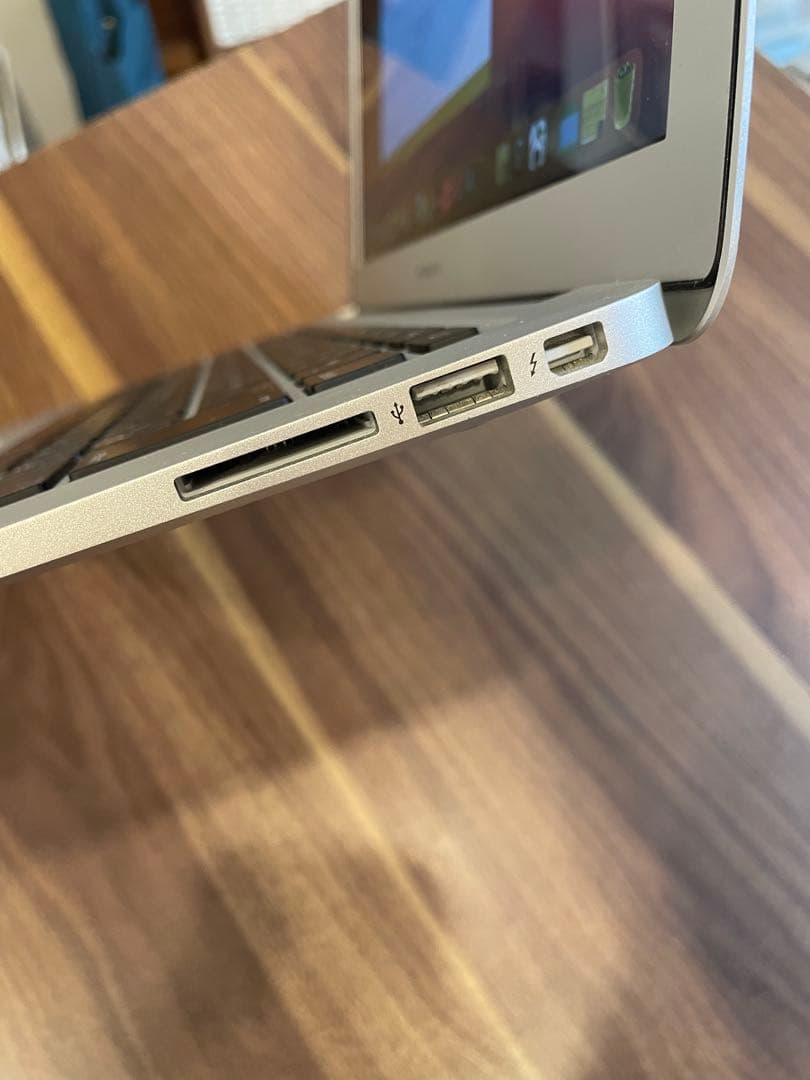 MacBook Air 13インチ Mid 2013 /メモリ8GB 128gb