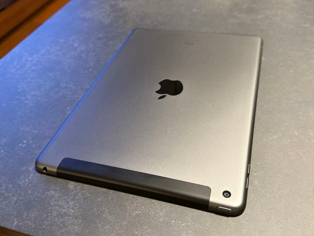 iPad 第8世代 32GB wifi ブラック 本体のみ