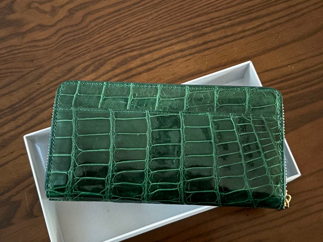 値下げ　クロコダイル　ラウンドファスナー長財布
