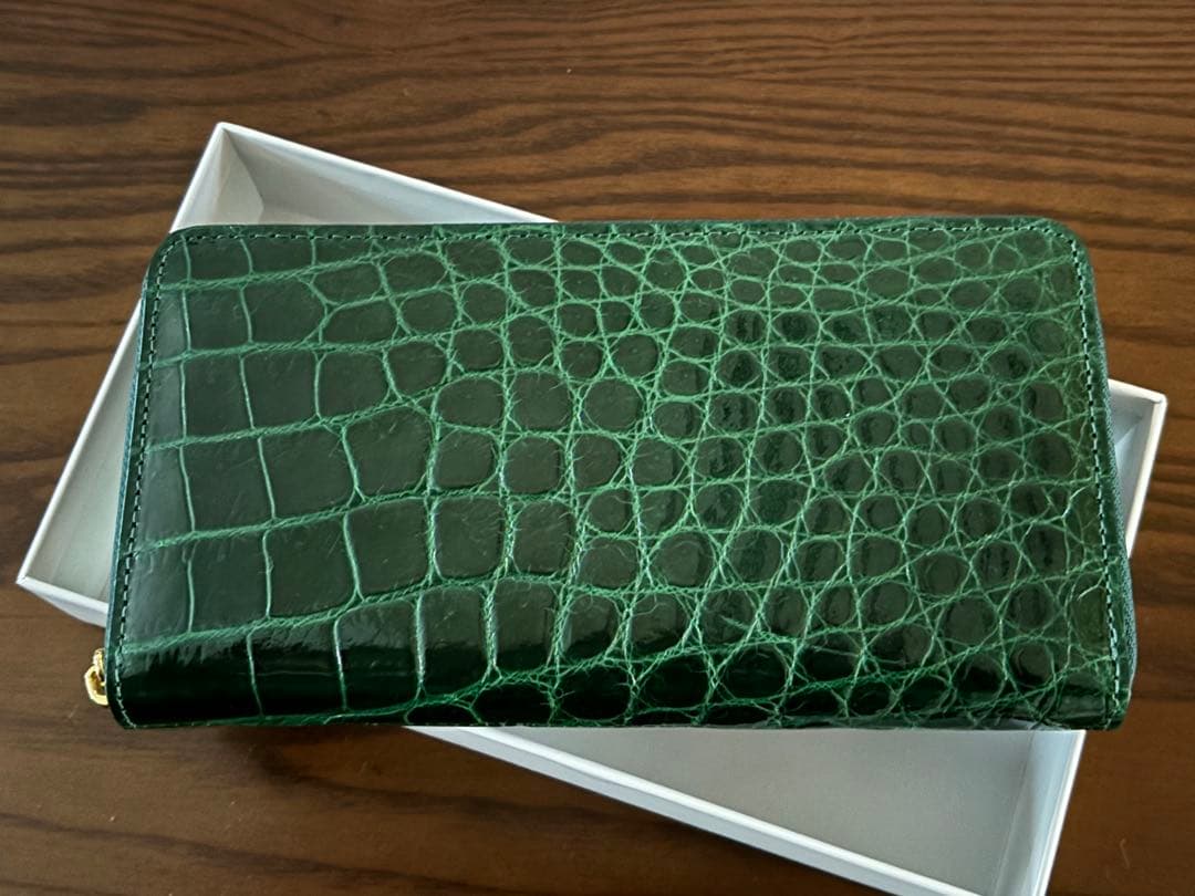 値下げ　クロコダイル　ラウンドファスナー長財布