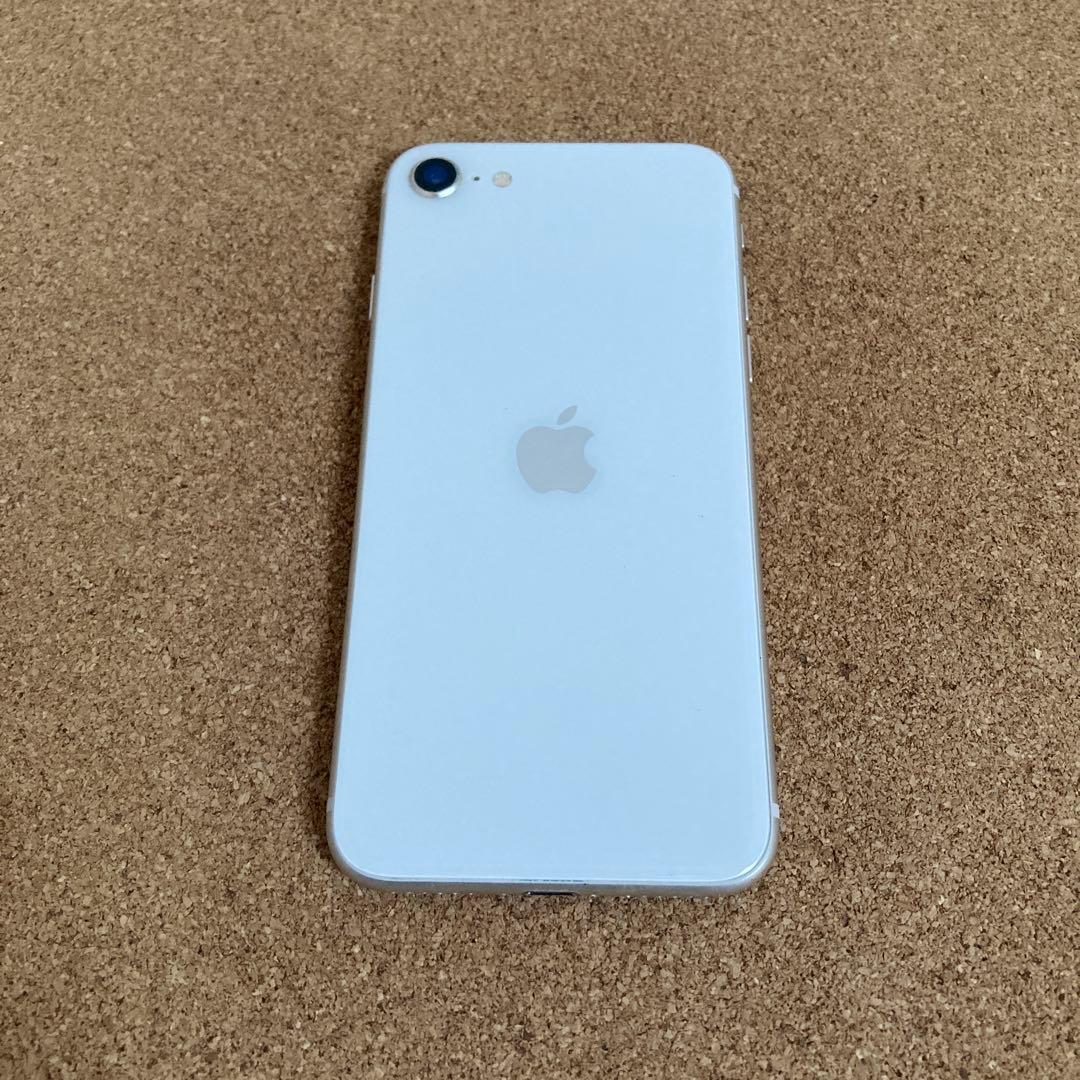 3909【早い者勝ち】美品☆電池新品☆iPhoneSE3 64GB SIMフリー